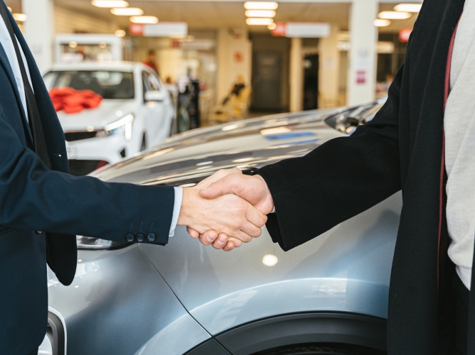Business Man Car Photo (1)-474bc94cdfe96004b3c62735bfac68db.jpg